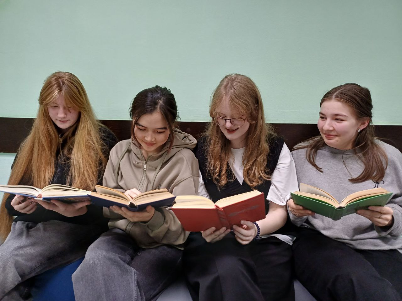 photo 5425061565280940638 y